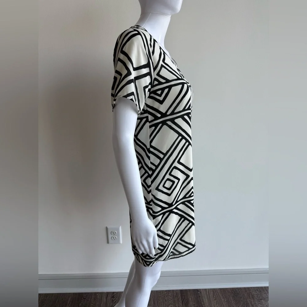 Black and White Geometric Pattern Dress